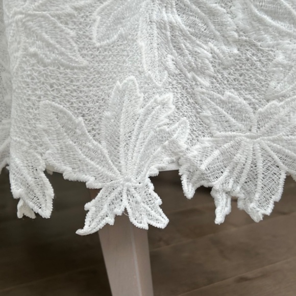 Vero Moda NWOT Big Flower Lace size 12 - Picture 6 of 8